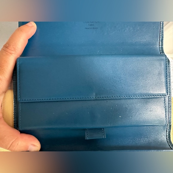 Louis Vuitton Blue Epi Leather International Long Wallet & Dust Bag - Authentic - Picture 9 of 13